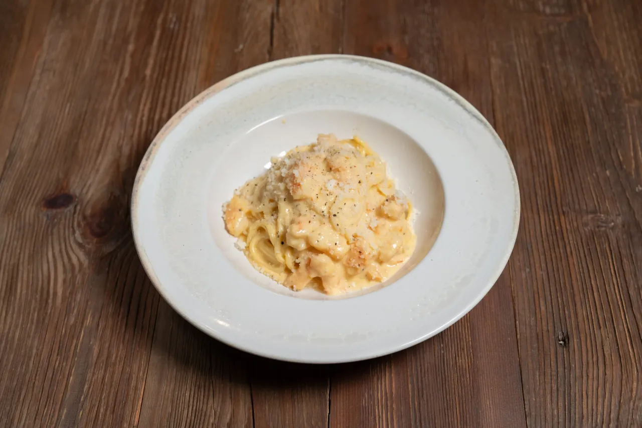 Carbonara with shrimps