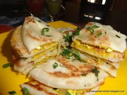 Paneer Onion Kulcha