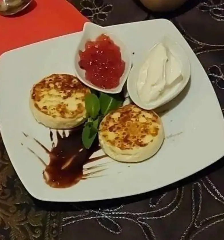 Serniki z rodzinkami 2szt (Cheesecakes with raisins 2pcs)
