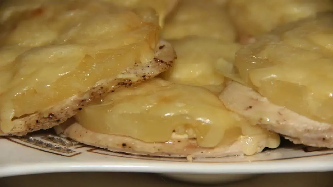 Poultry Cutlet with Pineapple under Cheese