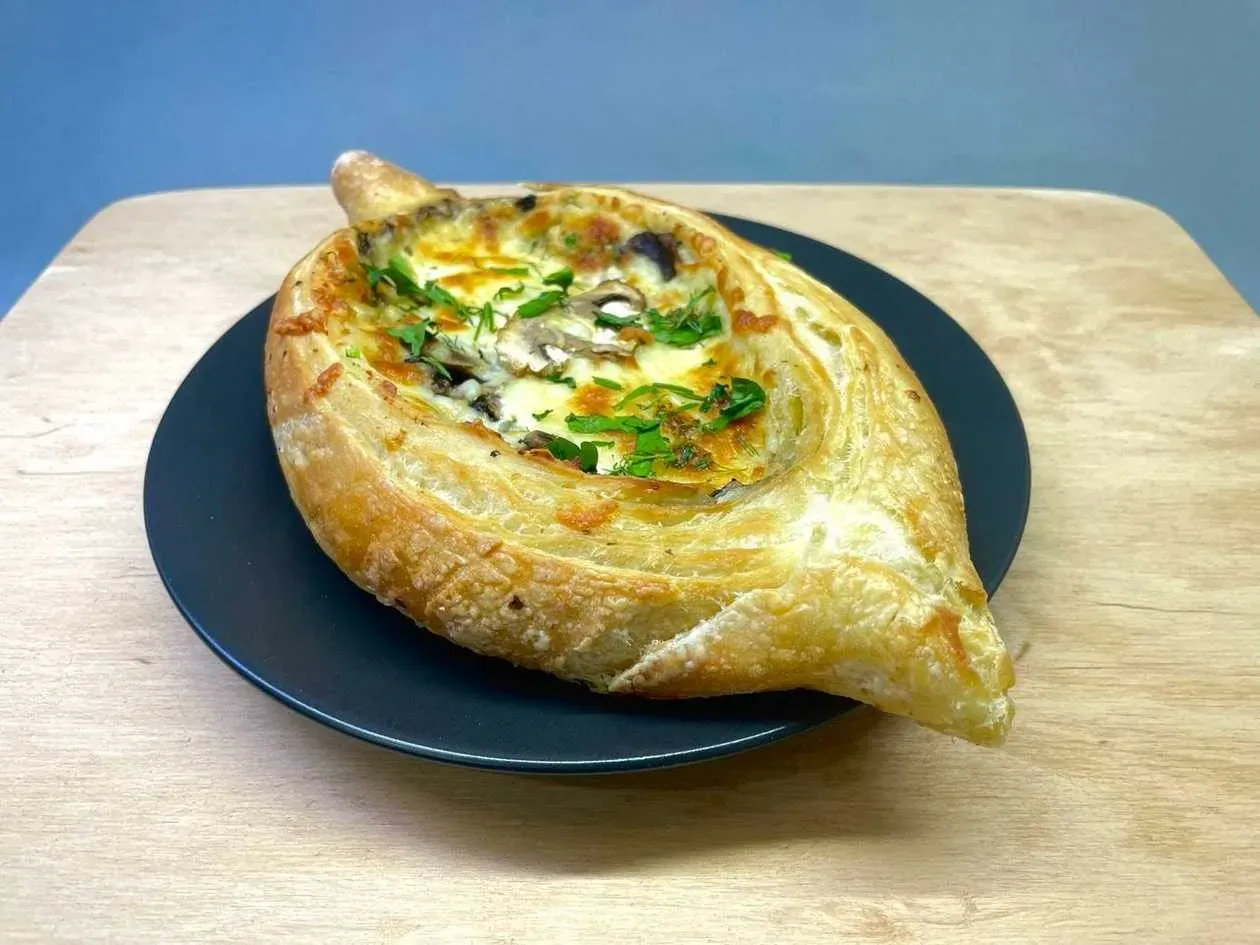 Boat with Champignons