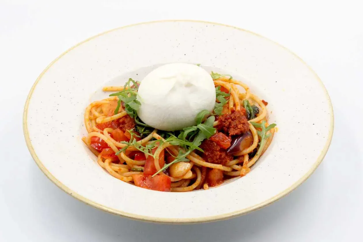 BUCATINI NDUJA E BURRATA