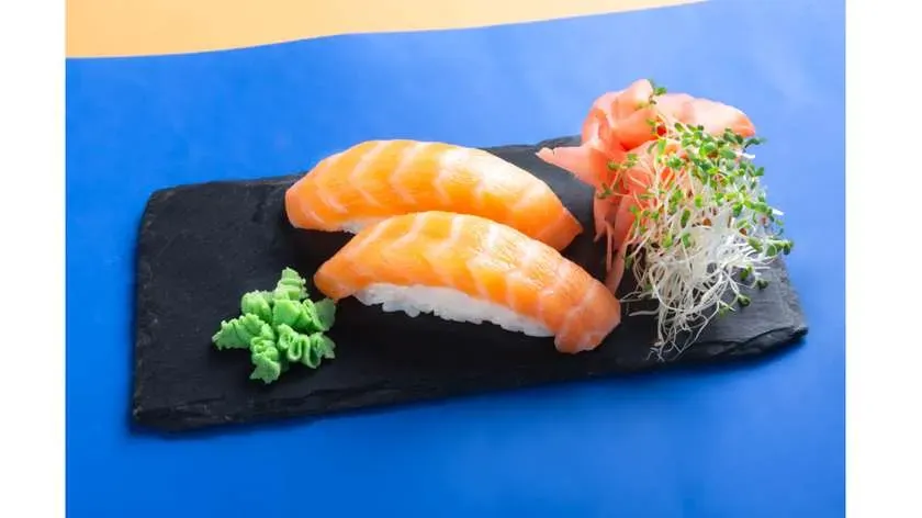 Nigiri z łososiem 2 szt