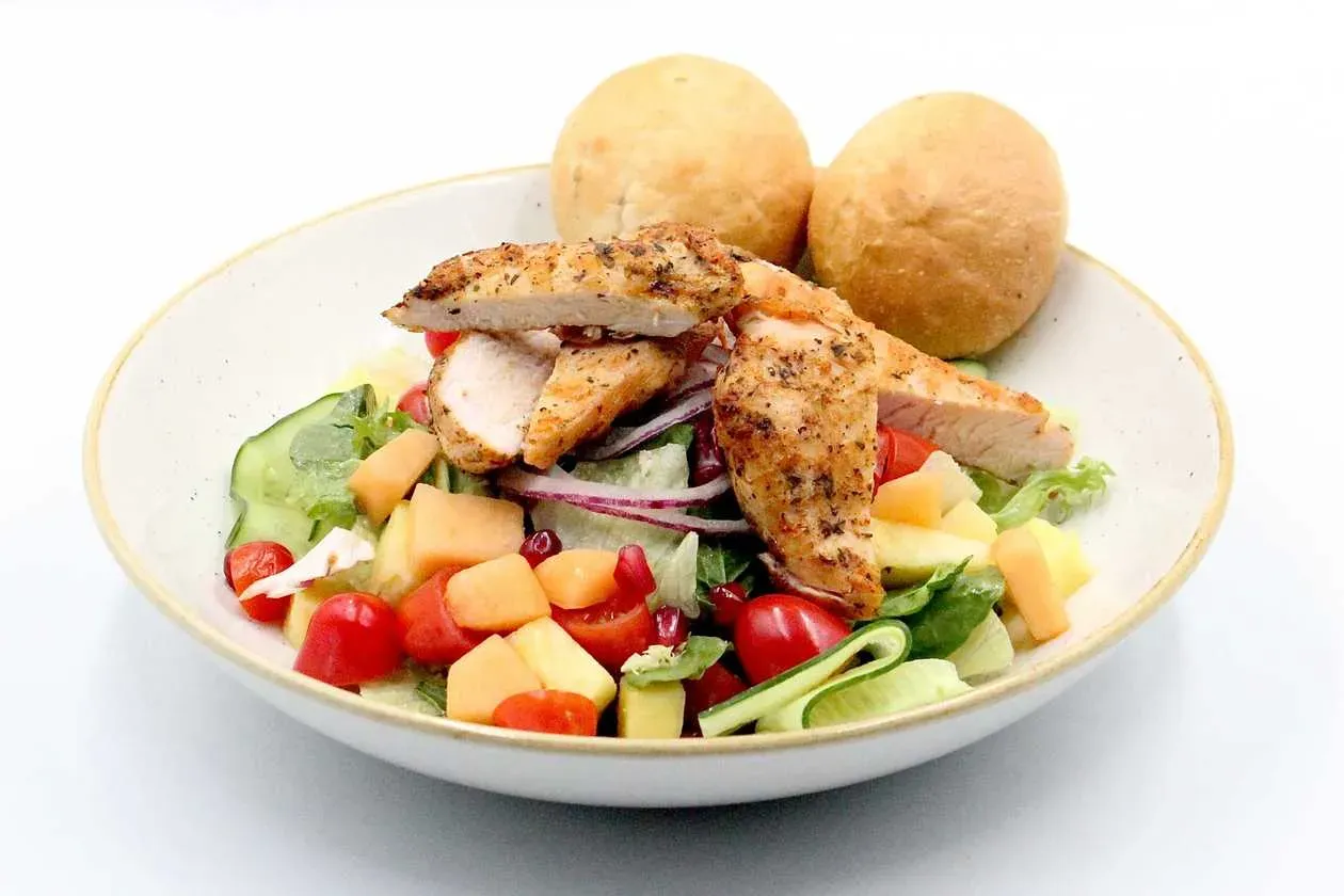 Grilled Chicken Salad with Yogurt Dressing