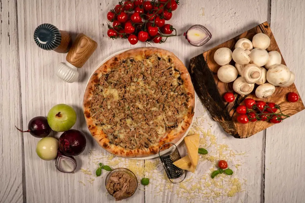 Amore - Large Pizza