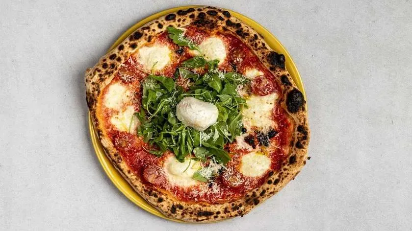 Pizza rucola e pomodori 🌿