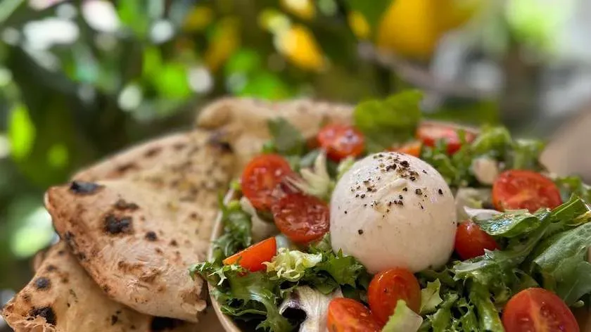 Sałatka ricotta e pere + focaccia