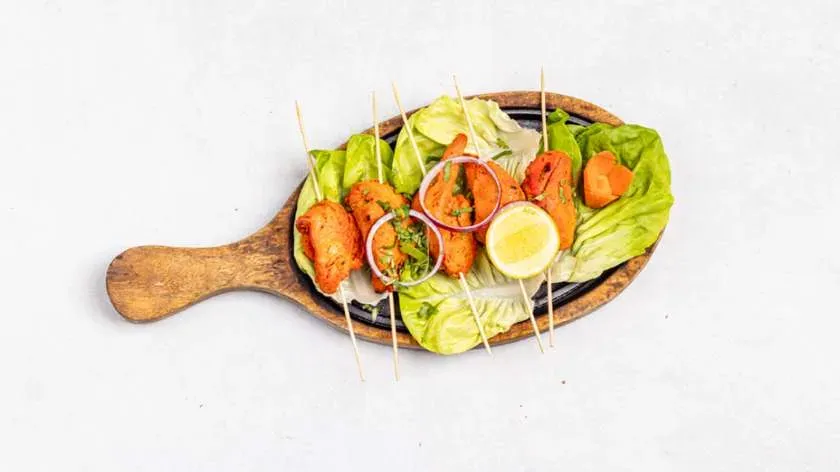Tandoori Murgh Tikka (Do tego proponujemy Ryż basmati oraz Chleb Naan)