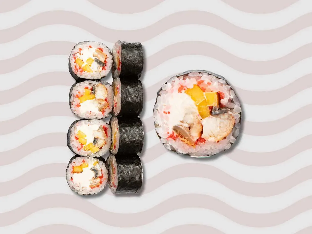 Futomaki z węgorzem i mango 280g (8szt)