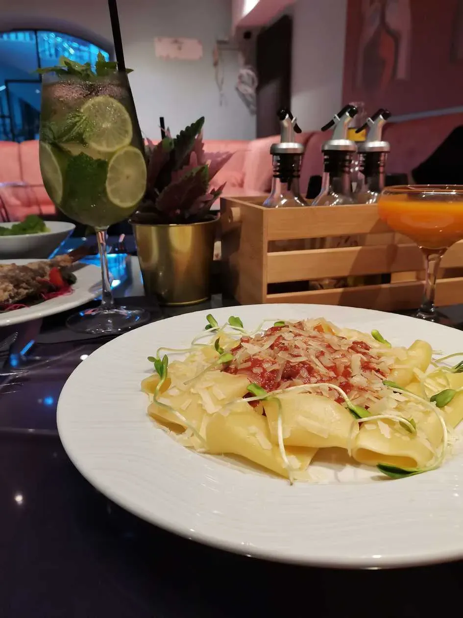 Paccheri al ragu napoletano