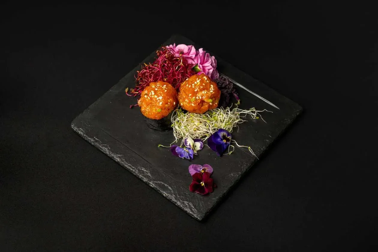 Gunkan with Salmon