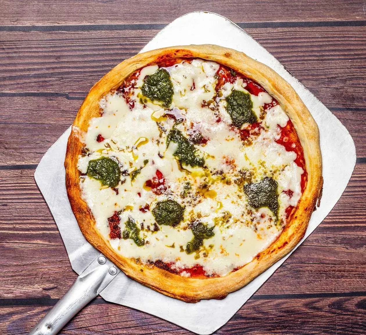 Pizza Margherita con Pesto