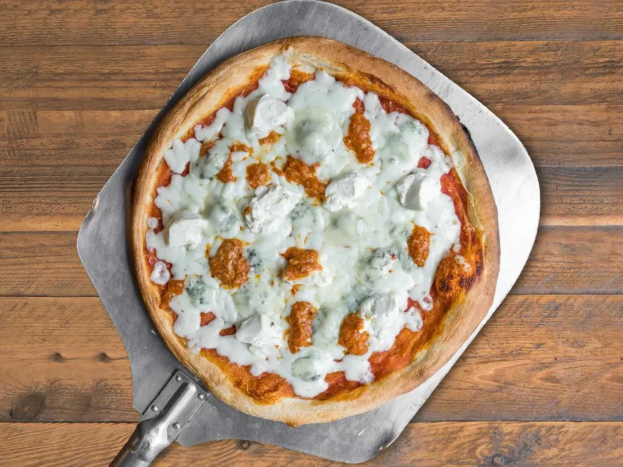 Pizza Four Cheese