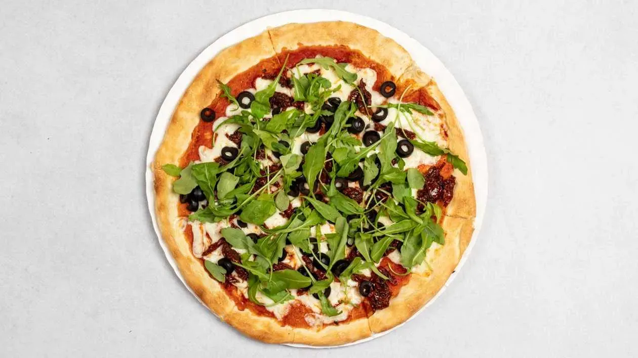 Pizza with Sun-Dried Tomatoes