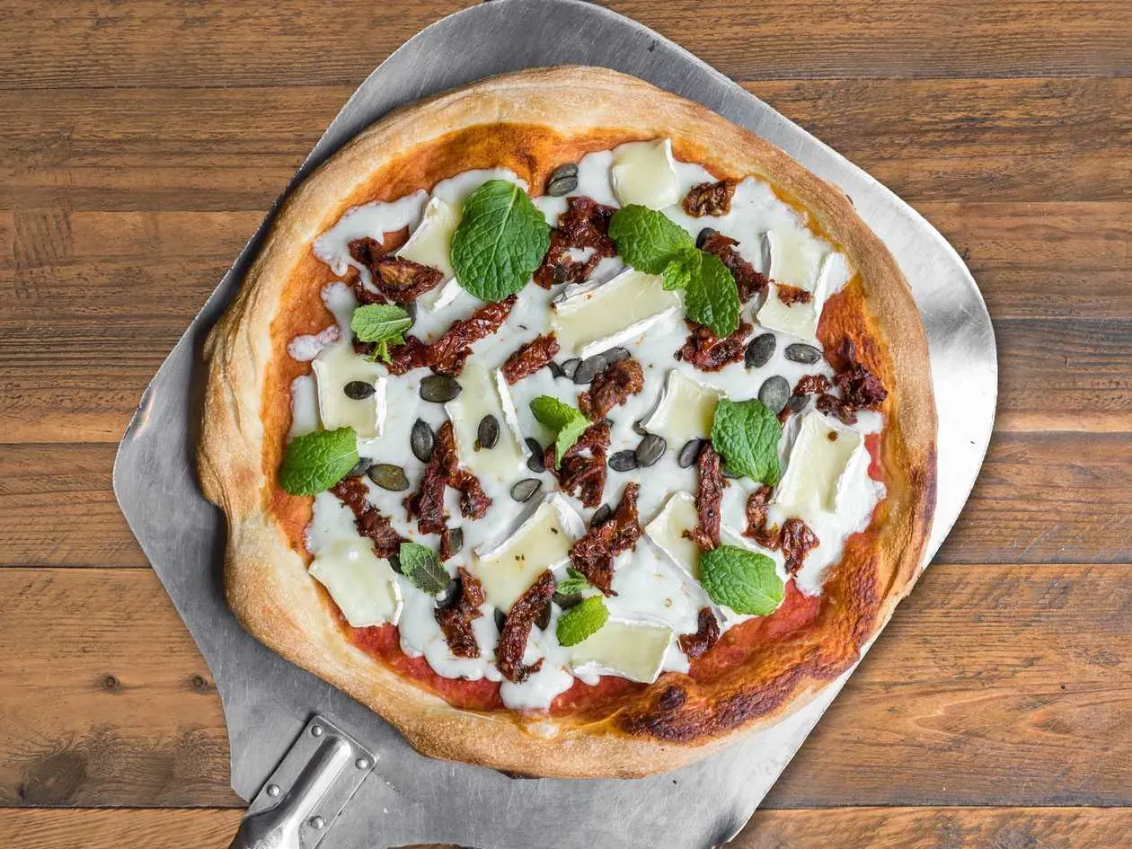 Pizza Camembert