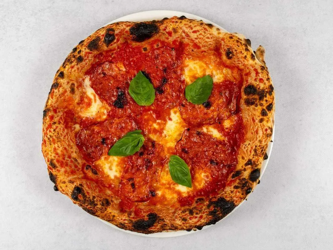 Salami Napoli Pizza