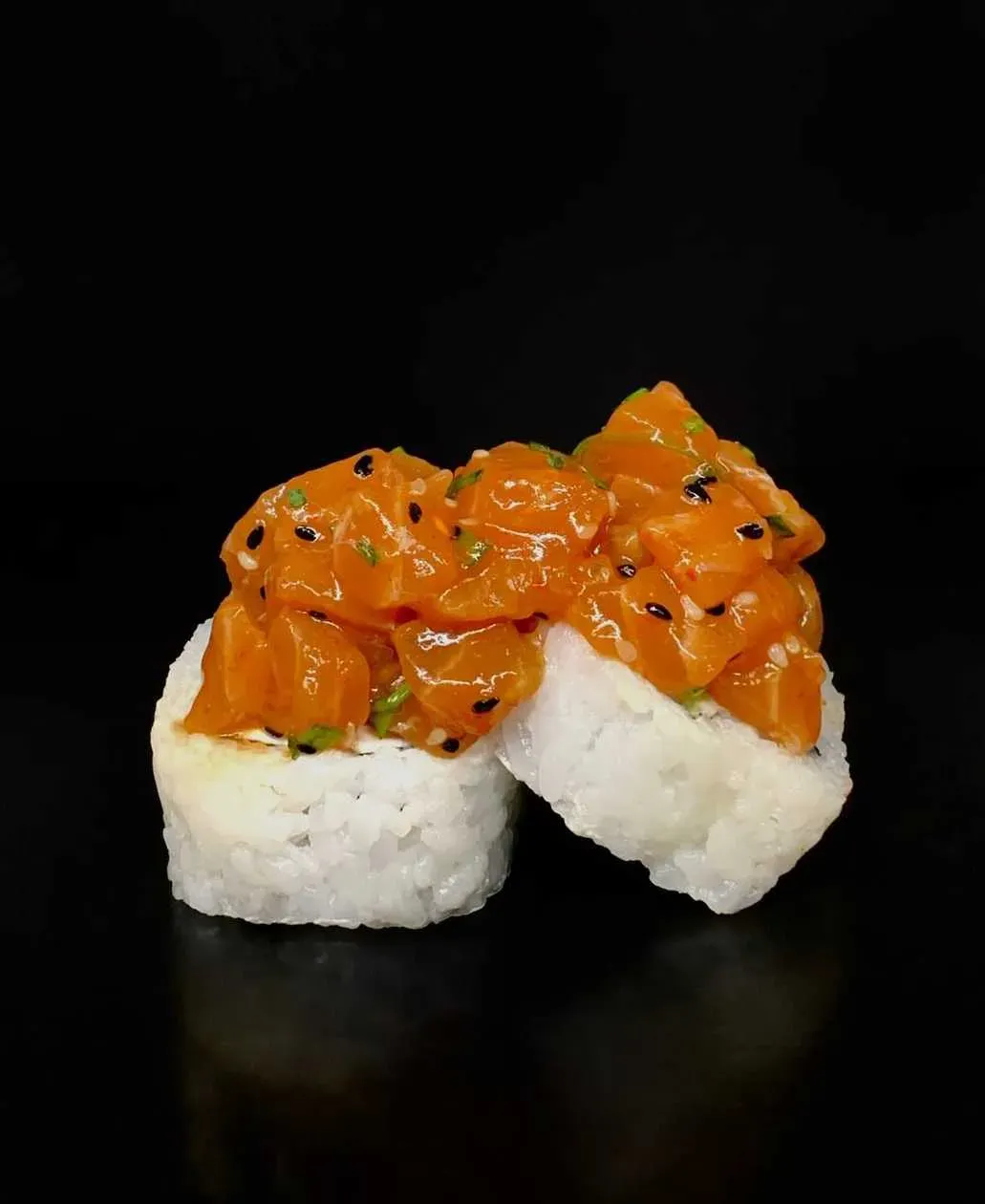 Uramaki Salmon Tartare