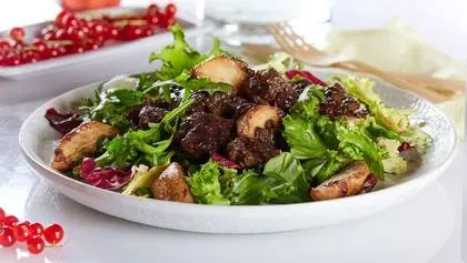 Salad with Liver in Currants