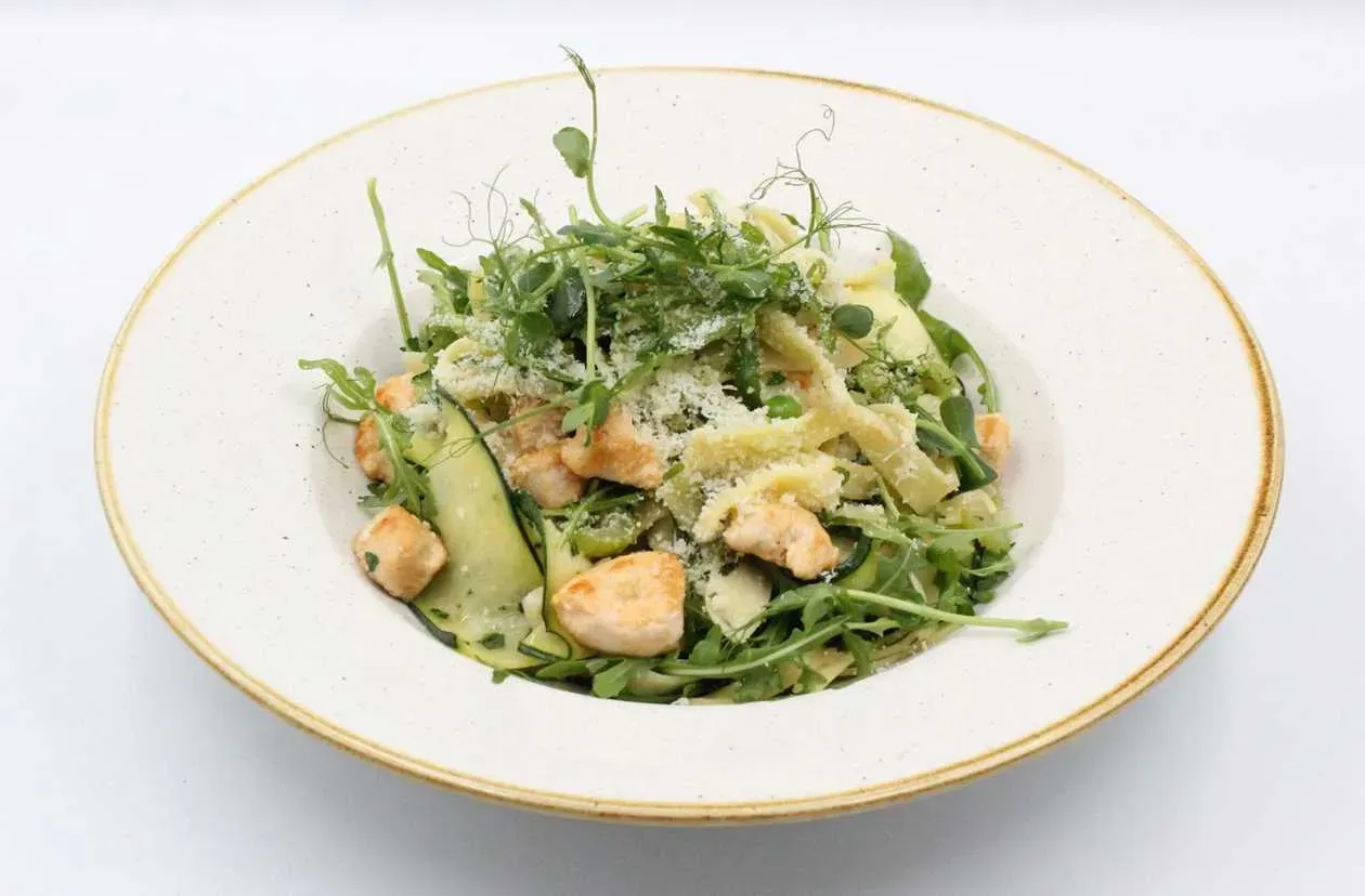 Tagliatelle Verde e Pollo