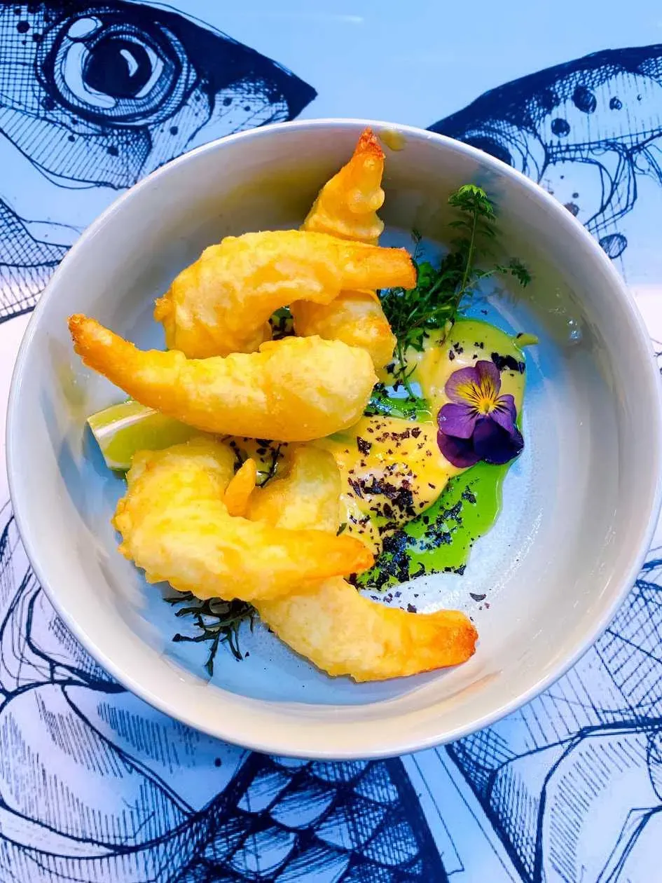 krewetki w tempurze z sosem mango mayo (5sztk.)