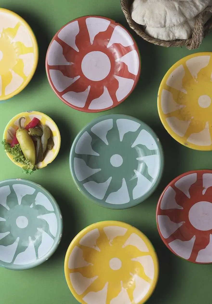 Set of 10 plates