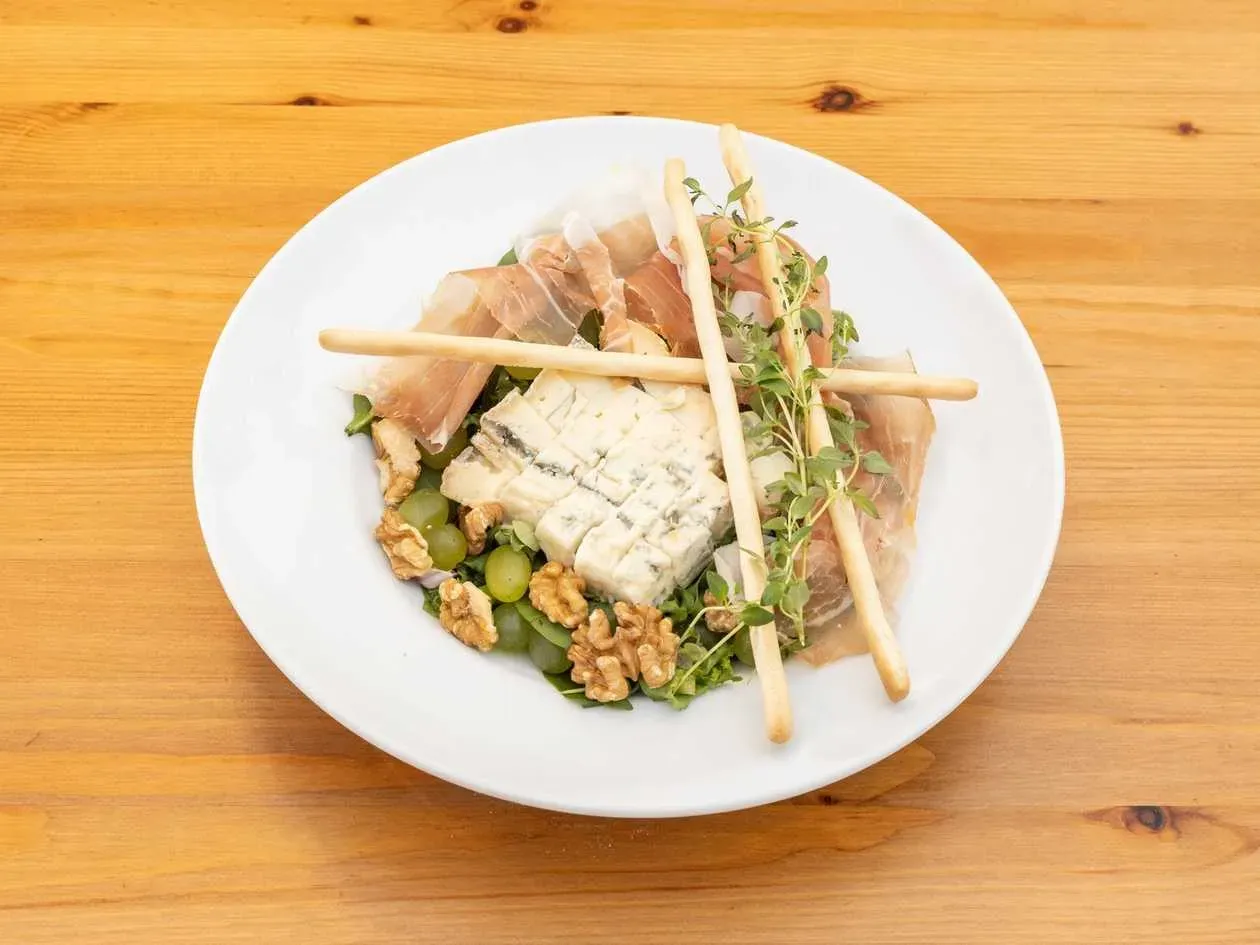 Gorgonzola Salad