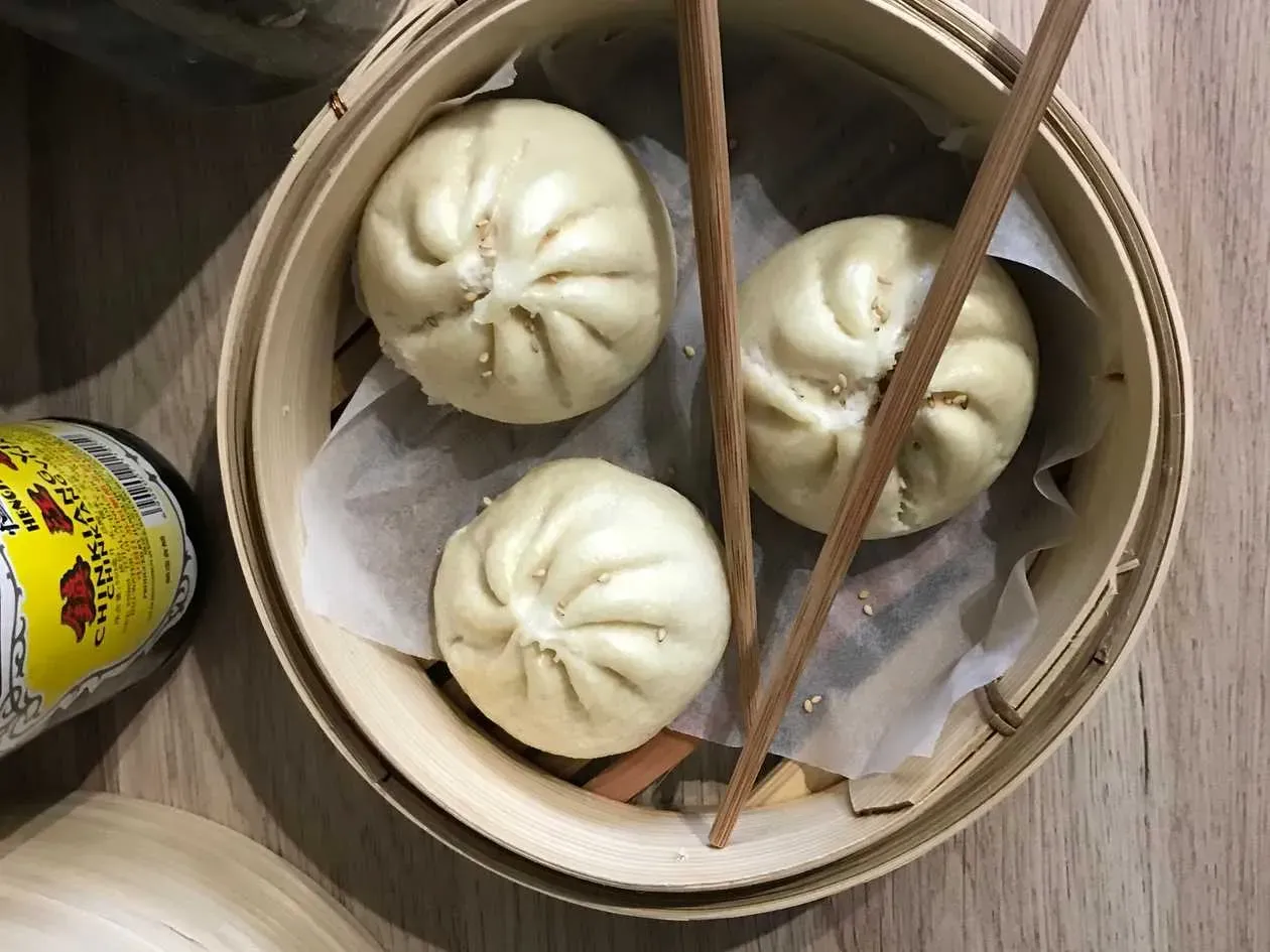 Baozi with Chicken in Hoisin Sauce