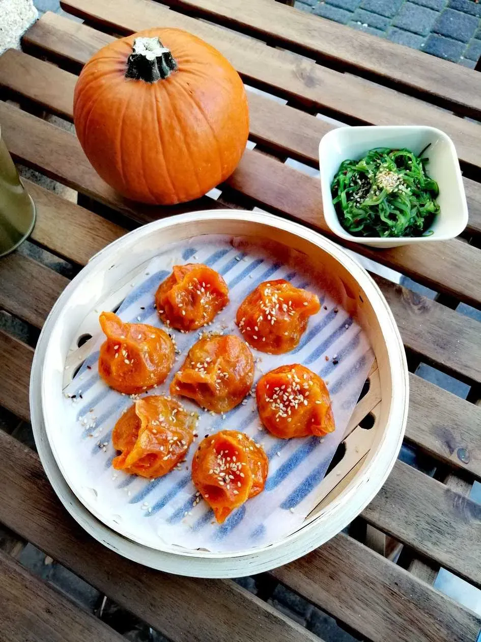 Jiaozi with Pumpkin, Leek and Mun Mushroom