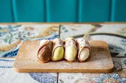 Cannolo Crema Pasticcera small