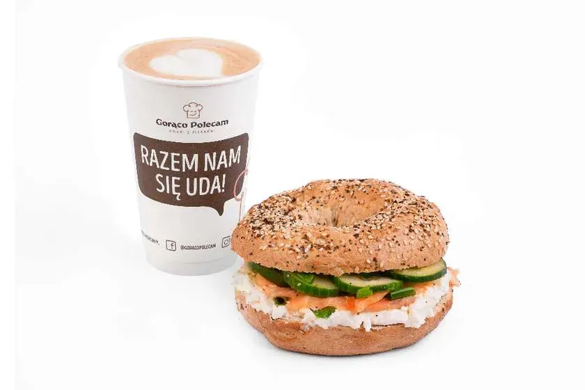 DELIVERY Bajgiel z łososiem wędzonym + kawa