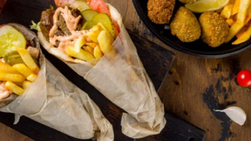 Rollo Kebab Amerykański z frytkami w środku - Mały