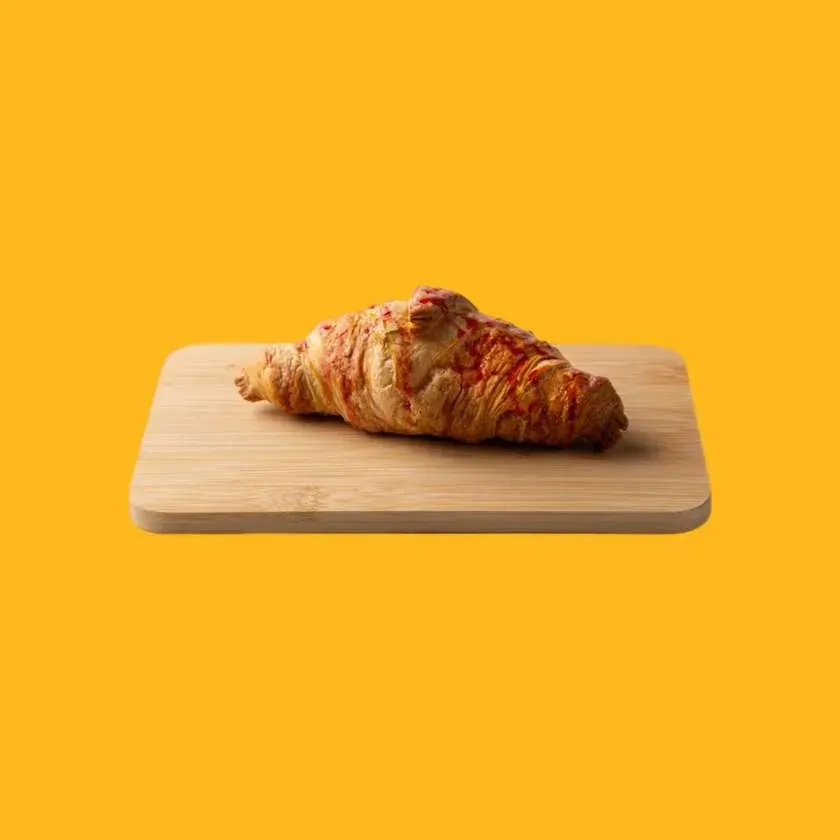 Croissant z malinami