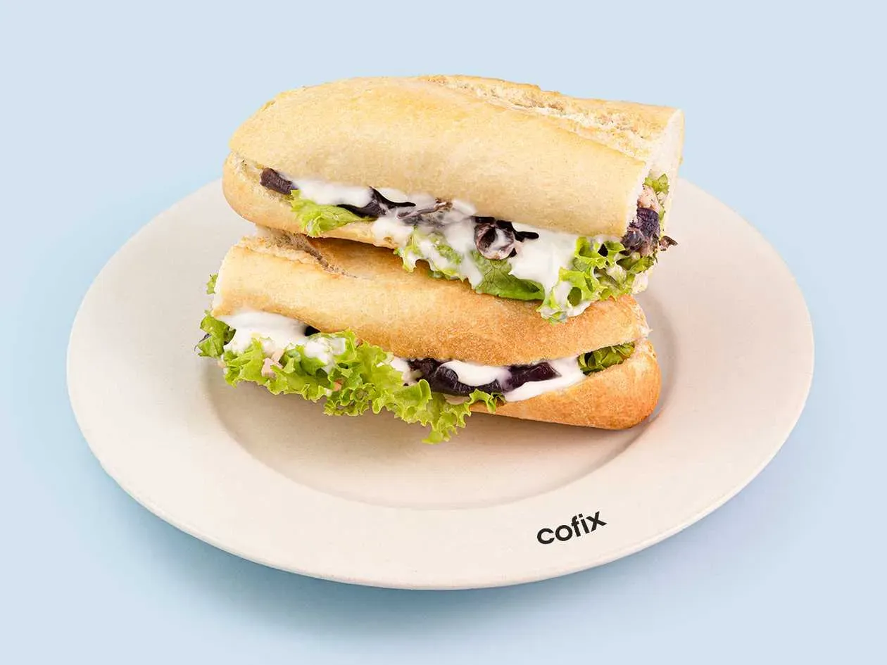 Sandwich with tuna