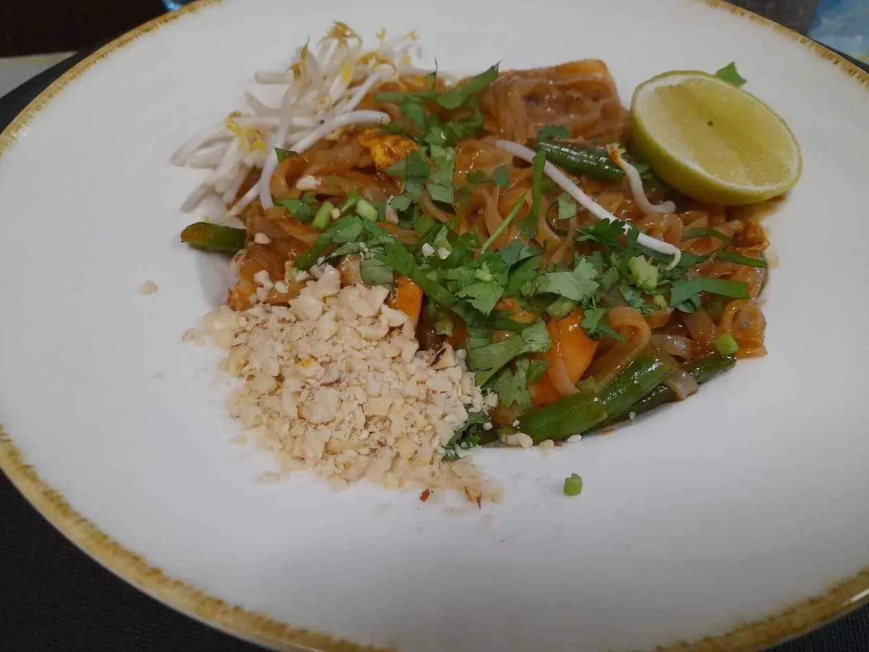 Pad Thai with Chicken
