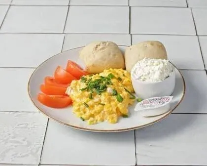 Scrambled Eggs With Ham