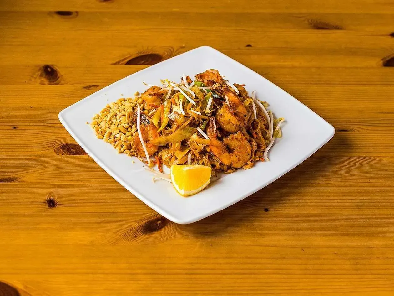 PHAD THAI Z KURCZAKIEM