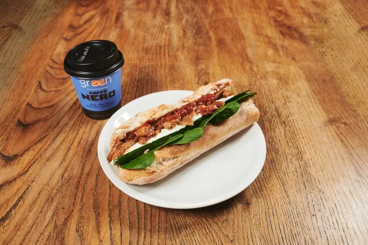 Bagietka Wyborna + Flat White
