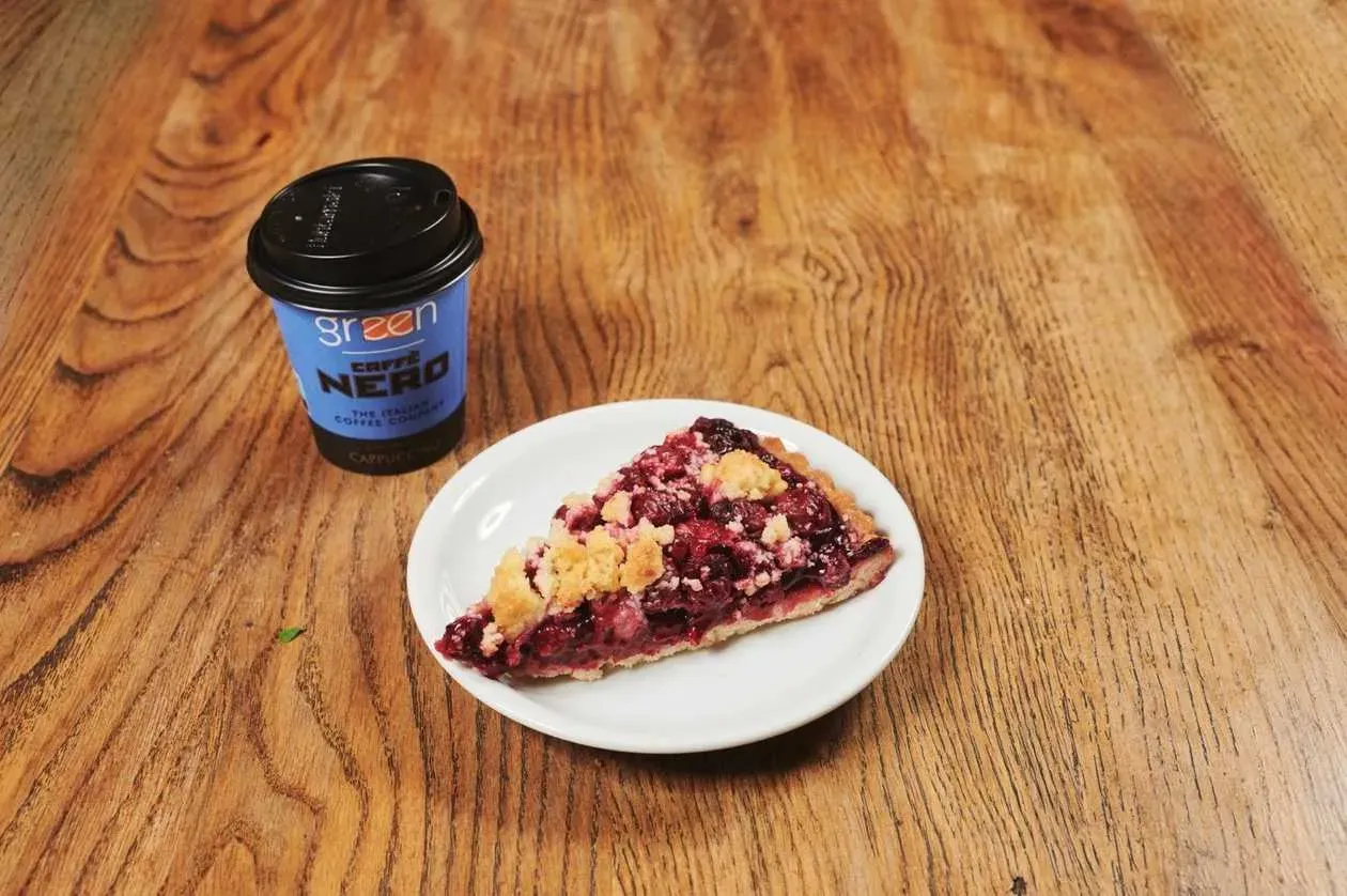 Tarta słodka + Flat White