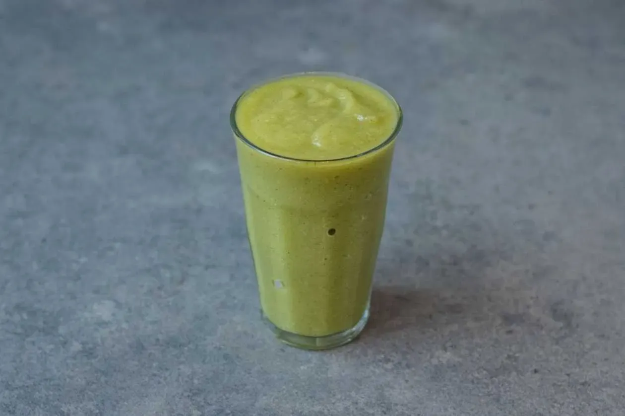 Smoothie Awokado + kiwi + gruszka