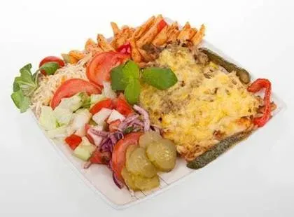 Kebab plate with cheese