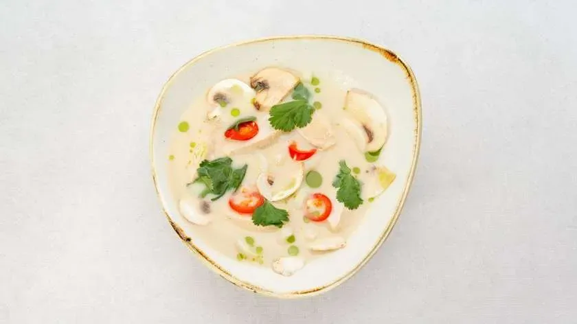 Zupa tom kha tofu