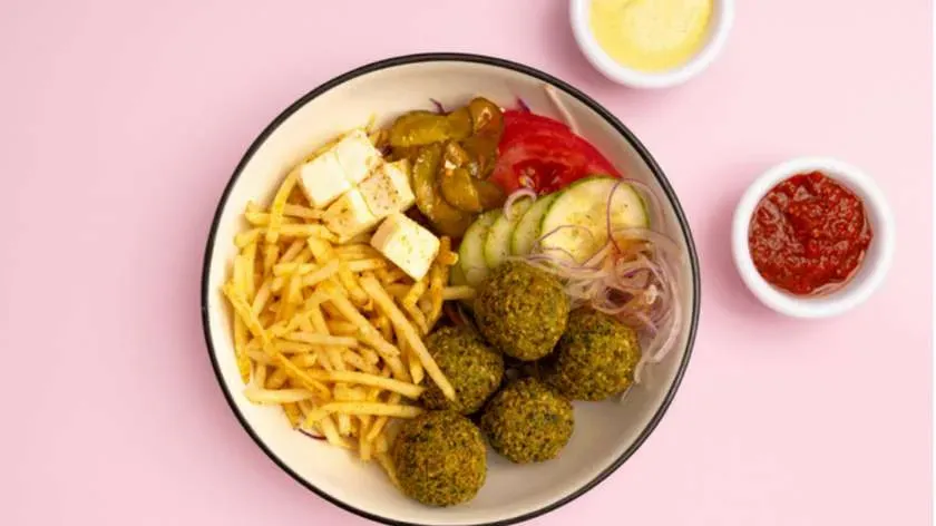 Talerz Weg Falafel z sałatką