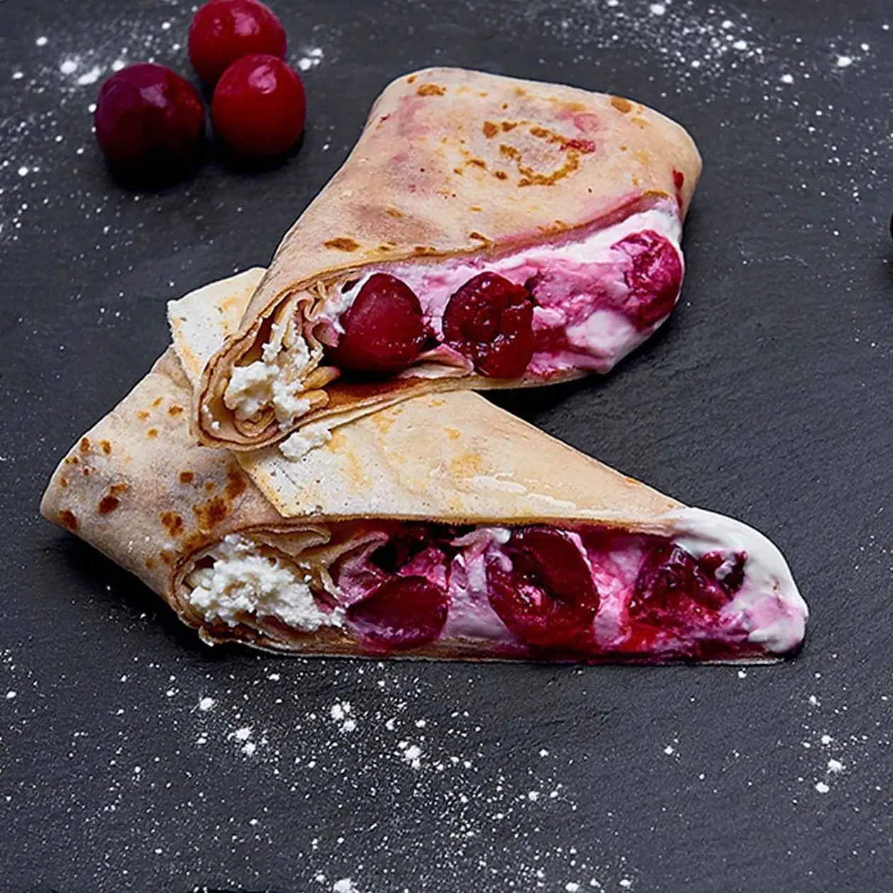 Pancake with cherry (320g)
