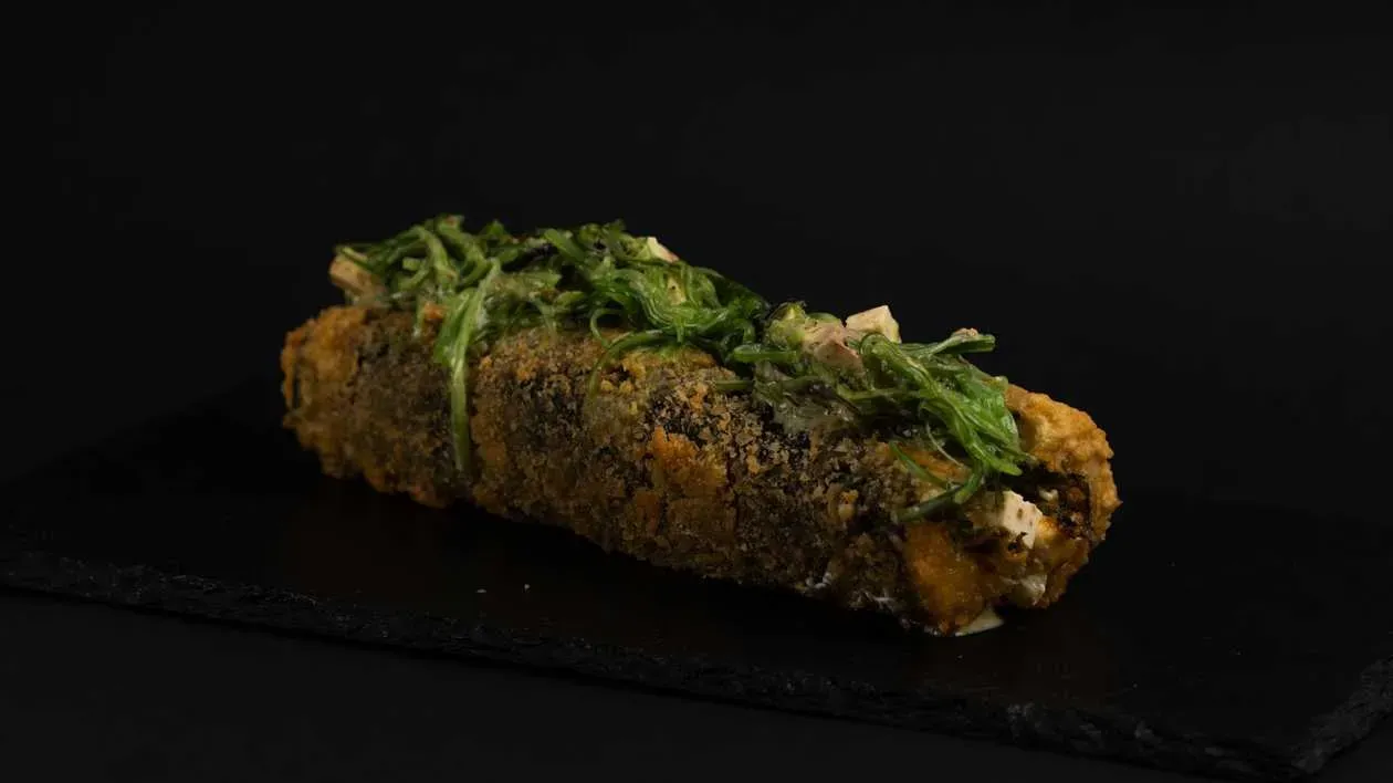 Sushi Burrito with Tofu and Wakame Gome