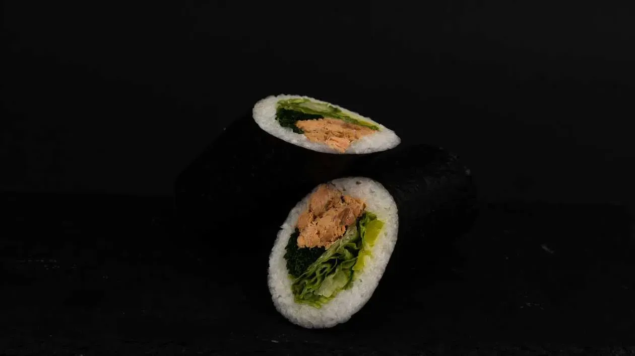 Handroll with Baked Salmon