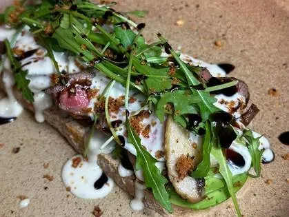 ROASTBEEF TOST GORGONZOLA