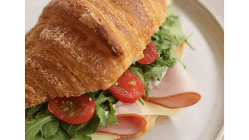Croissant chic