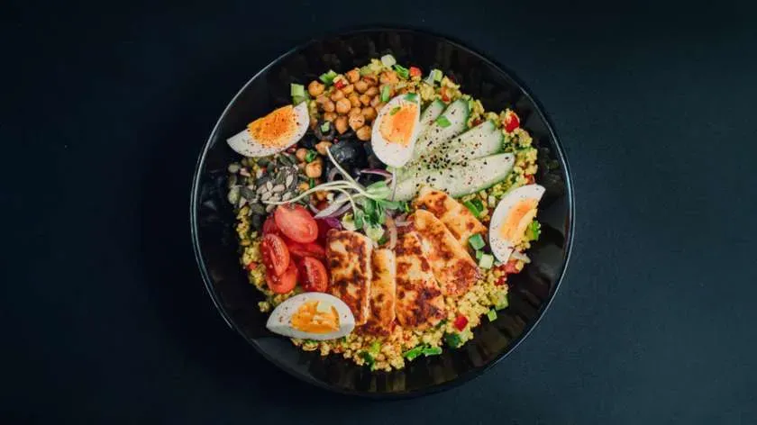Grillowane Halloumi z Tabbouleh 🌿