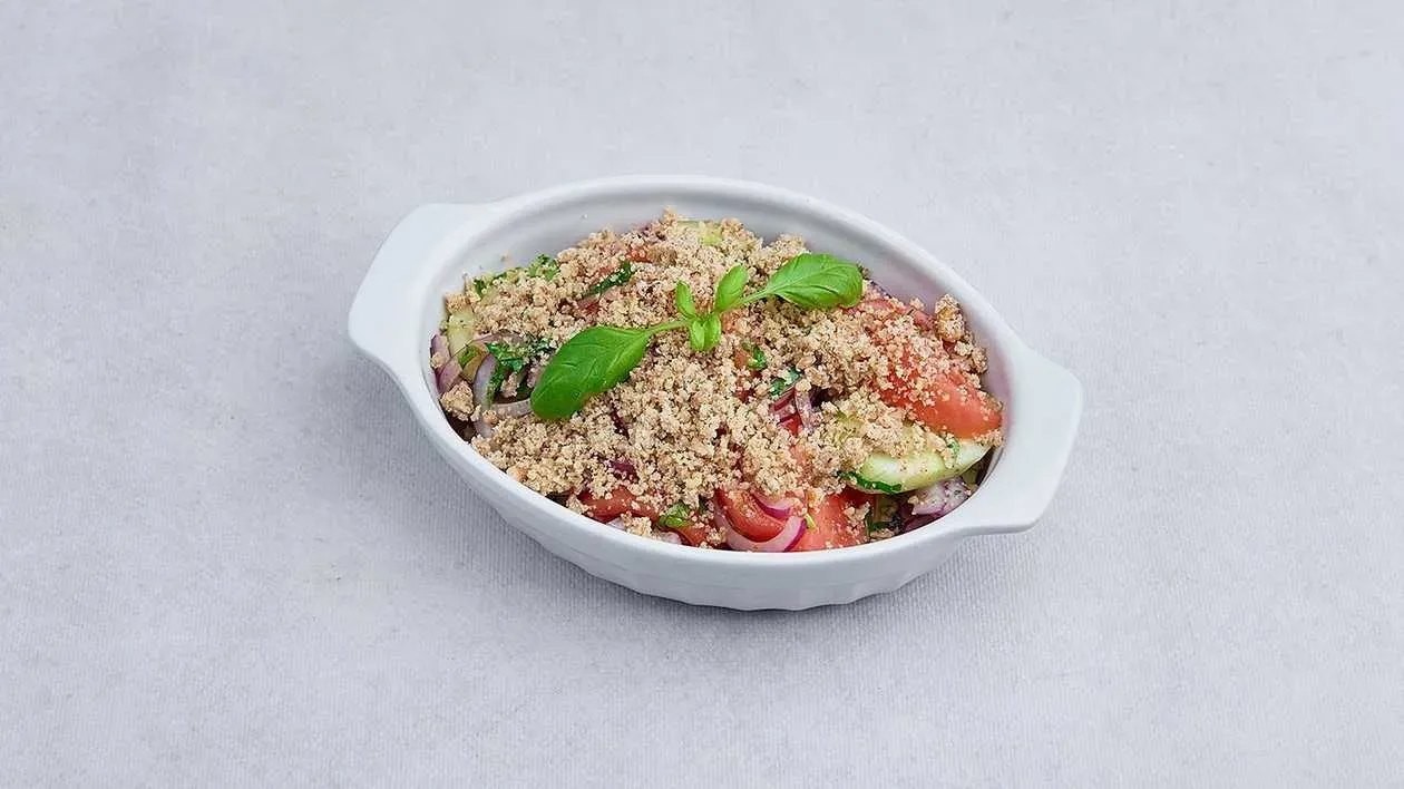 Georgian Salad with Walnuts