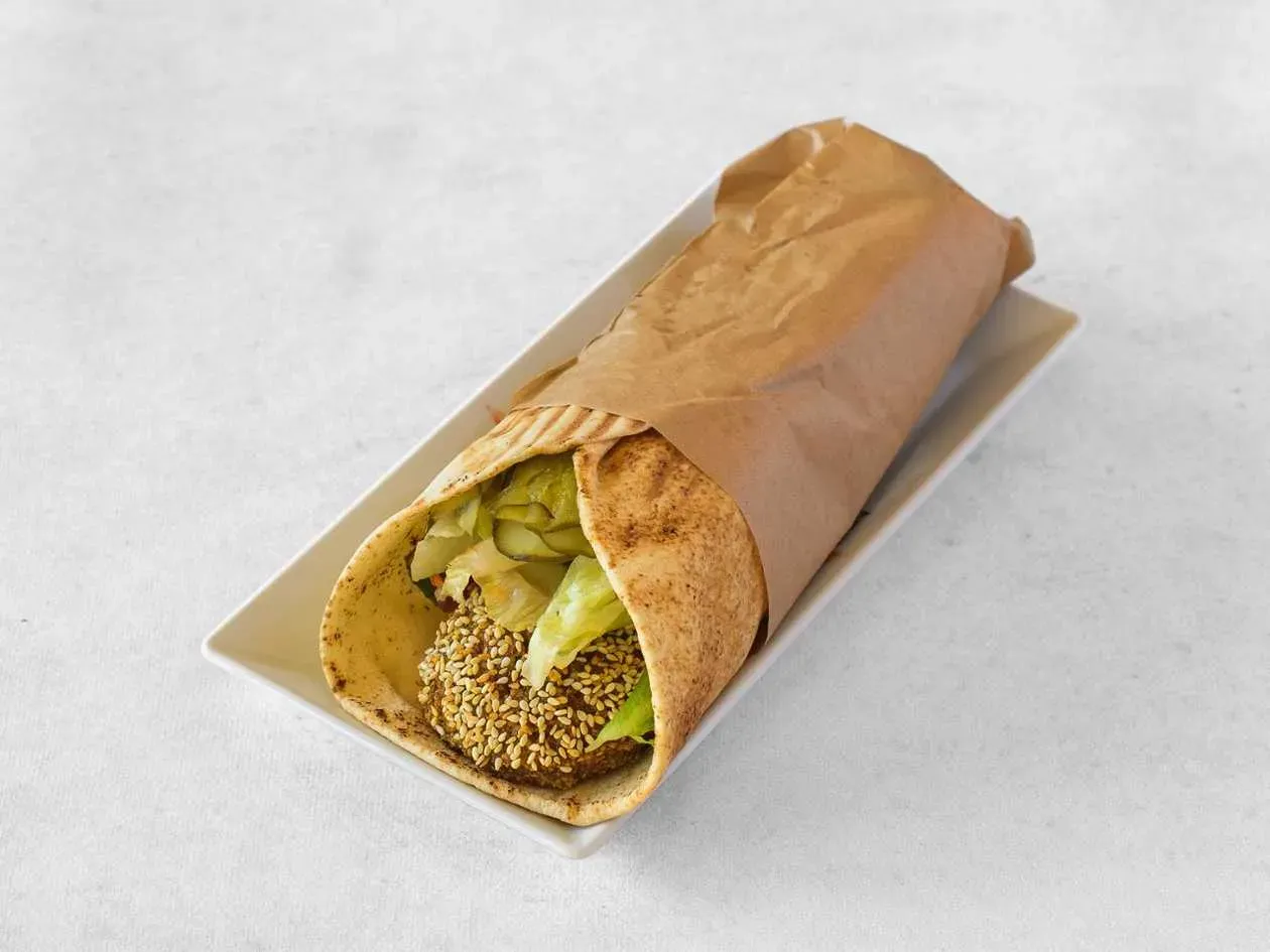 🎁 Falafel Sandwich in Pita Bread